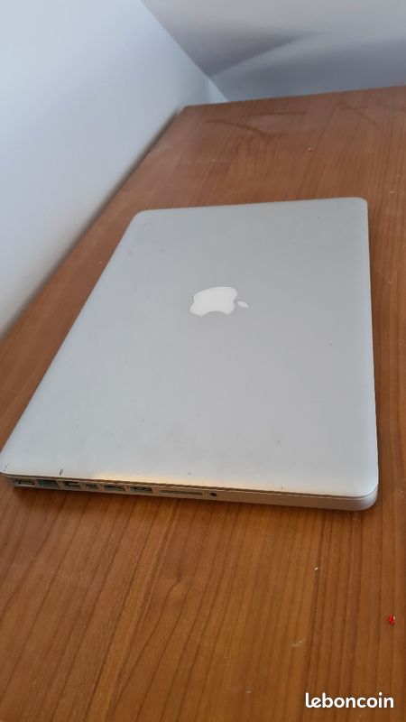 Mac Book (image 4)