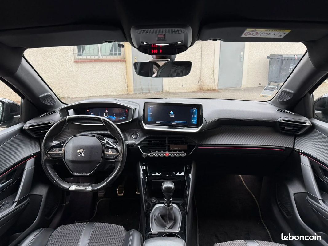 PEUGEOT 208 BlueHDi 100 S&S BVM6 GT (image 9)