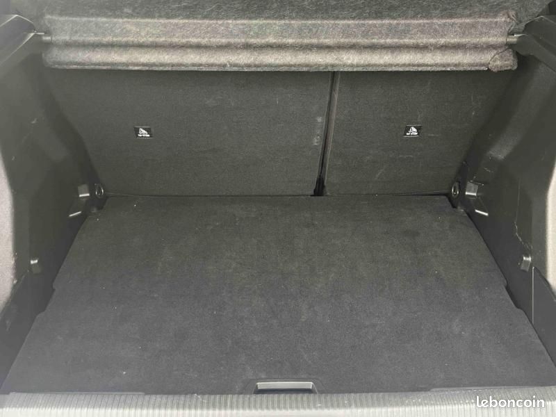 Peugeot 2008 1.2 PureTech 130ch S&S Style EAT8 (image 5)
