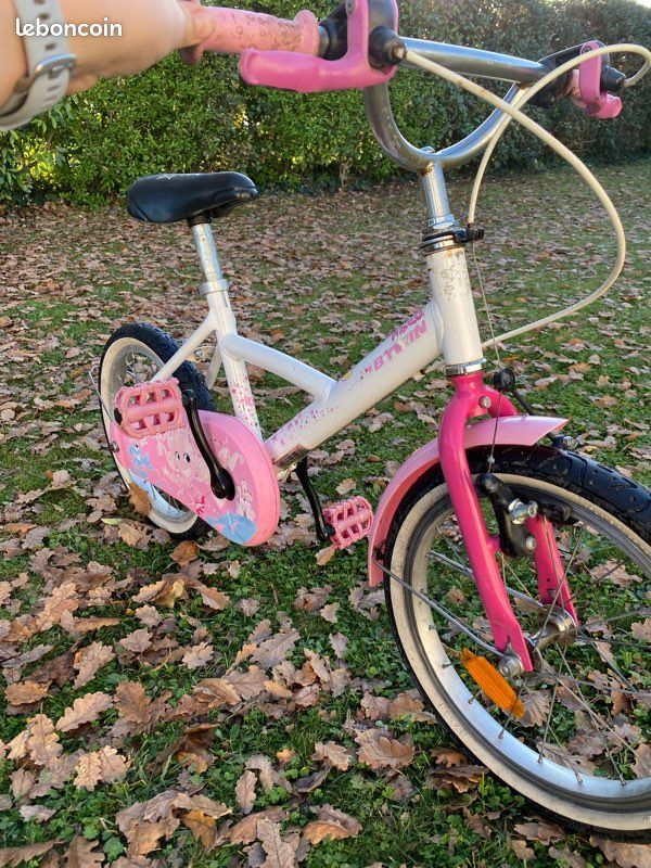 Vélo fille 6/8 ans BTWIN princesse (image 1)
