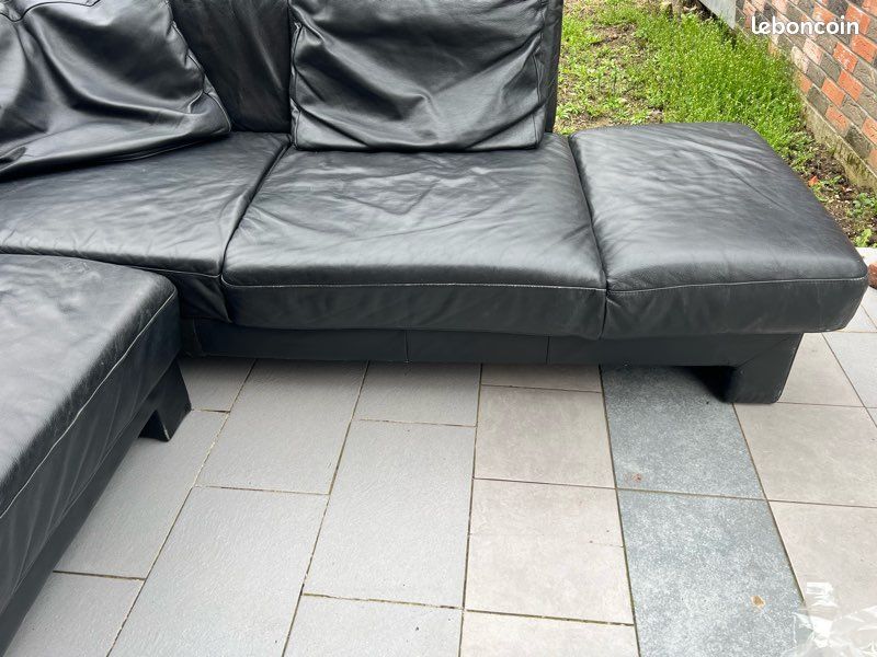 Fauteuil noir cuire (image 1)