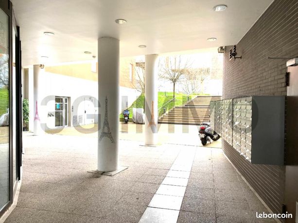 Studio 1 pièce 19 m²