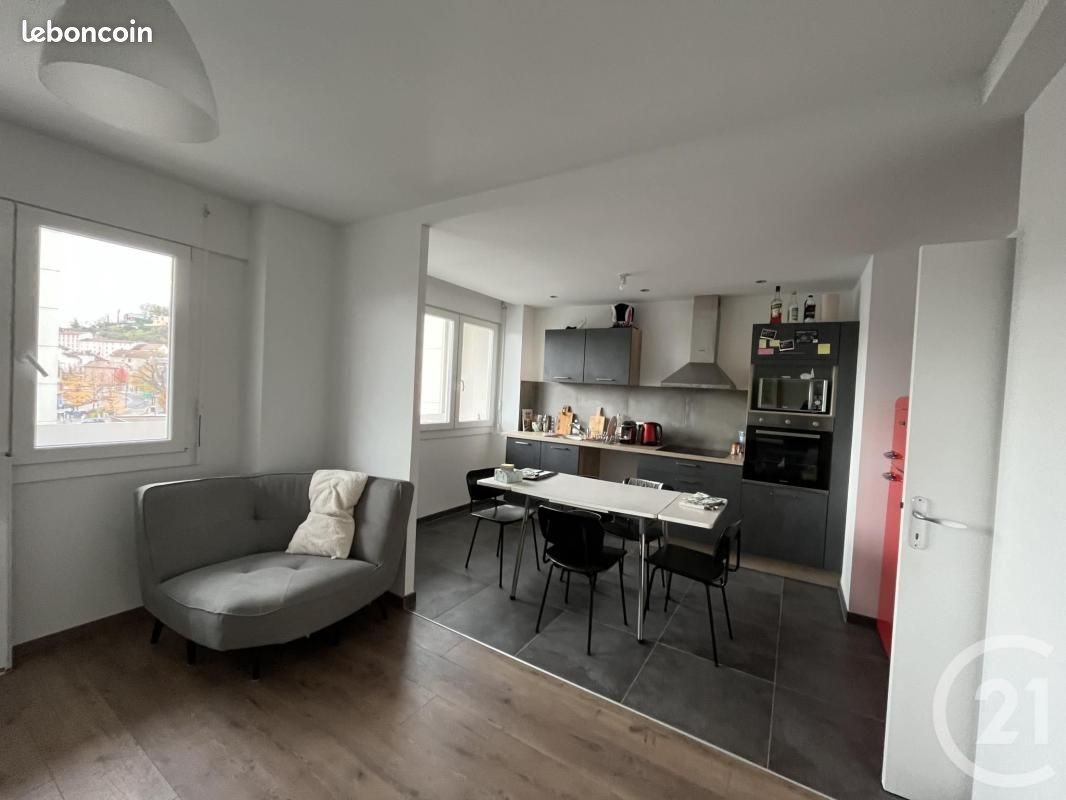 Appartement 3 pièces 67 m² · à Montbéliard · 67 m² · 670 €