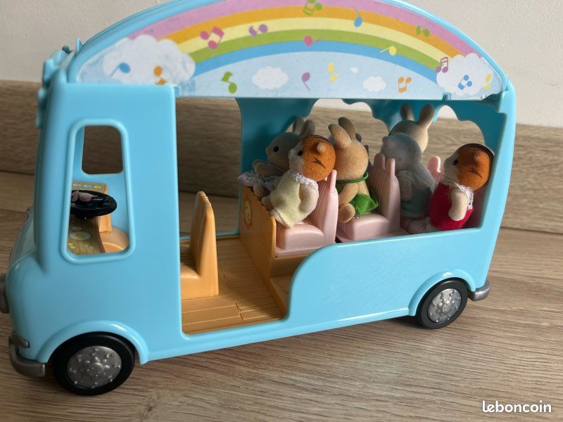 Sylvanian Bus arc-en-ciel 5317 + figurines (image 1)