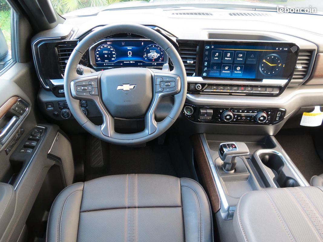 Chevrolet Silverado 1500 High Country 2025 (image 3)