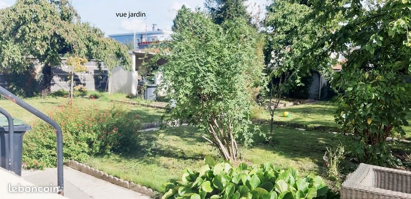 Immeuble 14 pièces 205 m² (image 1)