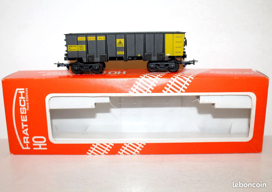 Fourgon à Bagages Frateschi HO 2485 – BC123 E.F VITORIA A MINAS – Brésil
