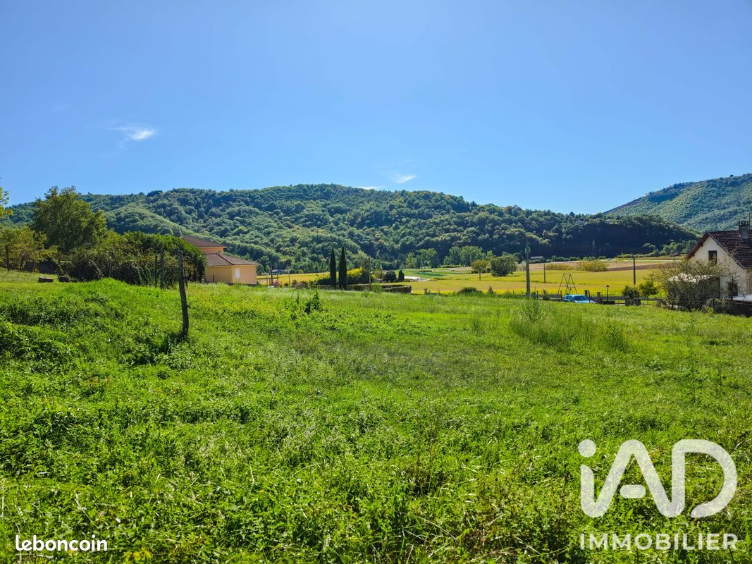 Terrain 3515 m² · à Livinhac-le-Haut · 3 515 m² · 59 000 €