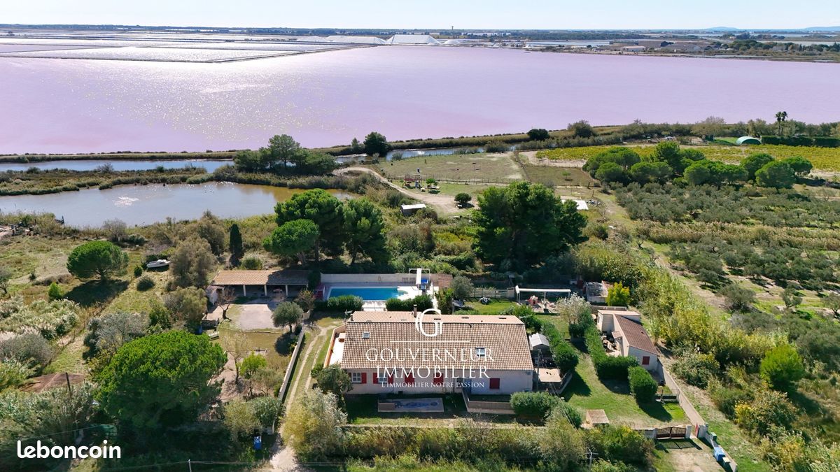 Maison 18 pièces 422 m² · à Aigues-Mortes · 422 m² · 990 000 €