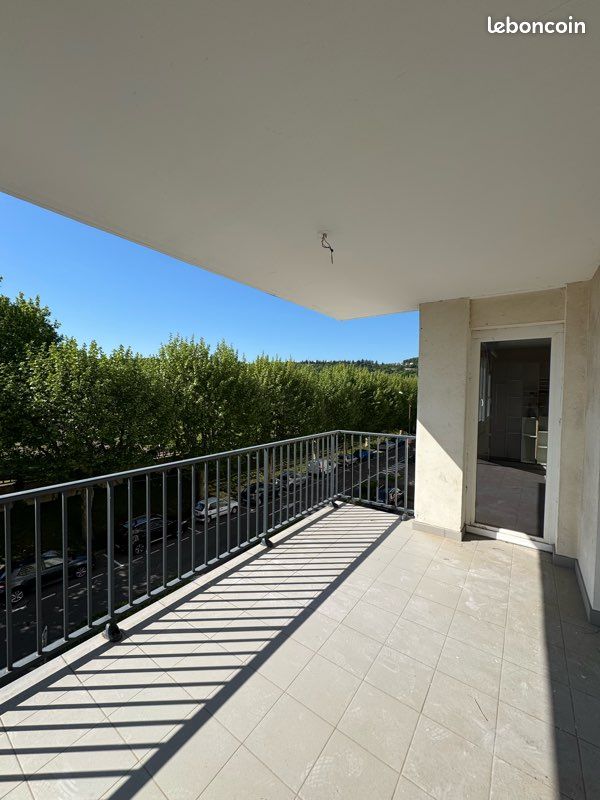 Appartement 5 pièces 100 m² · à La Verpillière · 99,5 m² · 220 000 €