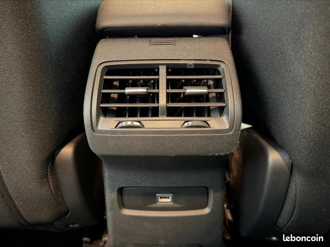 Citroën C4 Hybride 136 e-DCS6 Plus (image 14)