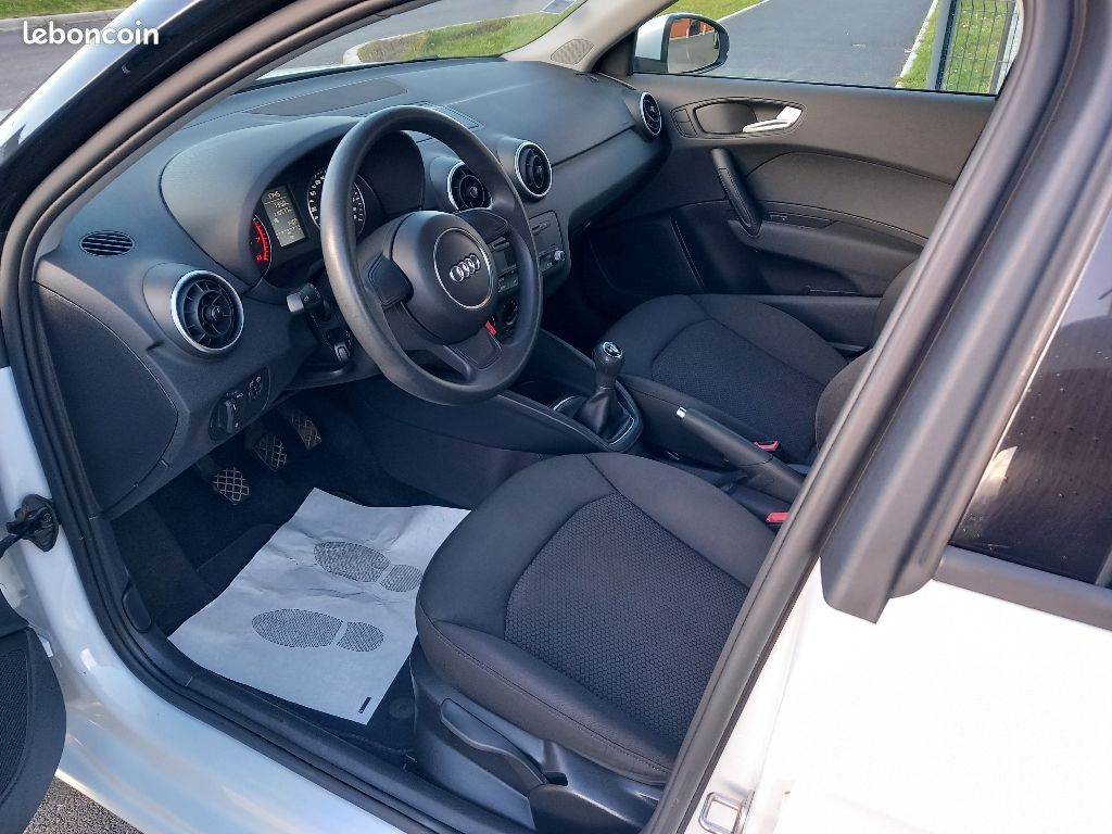 Audi A1 sportback 1.2 TFSI 86 Ambition Luxe (image 7)