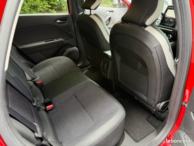 Renault Captur 1.6 E-Tech Plug-in 160ch Intens (image 14)