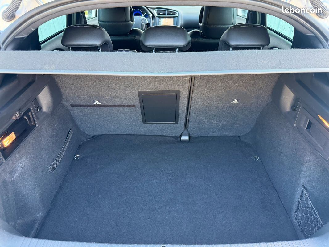 DS DS4 CROSSBACK SPORT CHIC 1.6 BlueHDI 120 BV AUTO 5 PORTES (image 6)