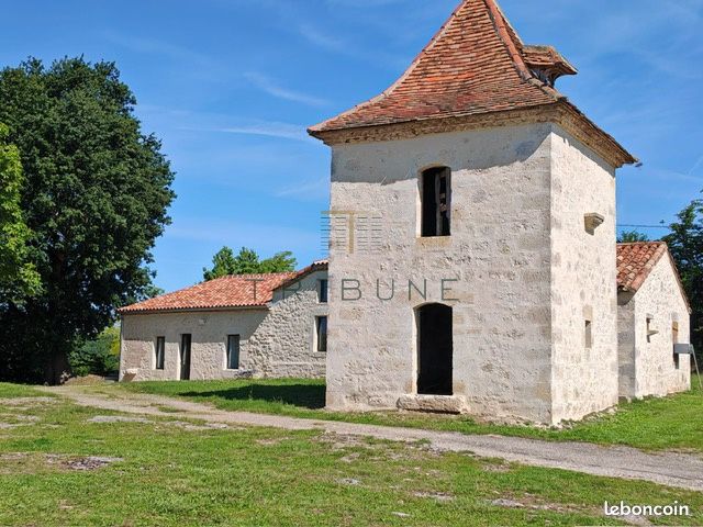 Maison 5 pièces 175 m² · à Saint-Caprais-de-Lerm · 175 m² · 390 000 €