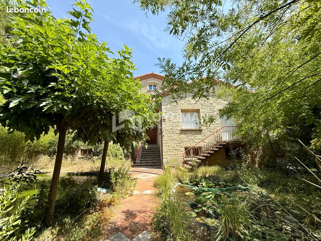 Maison 9 pièces 270 m² · à Clermont-l'Hérault · 270 m² · 599 000 €