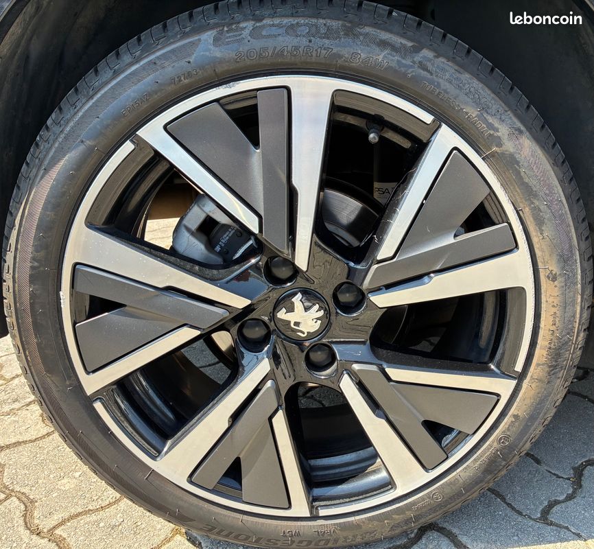 PEUGEOT 208 GENERATION-I 1.5 BLUEHDI 100ch - GT LINE - START-STOP (image 17)