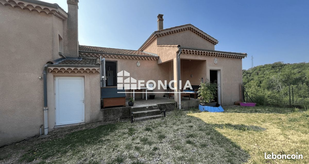 Appartement 4 pièces 84 m² · à Sécheras · 84 m² · 695 €