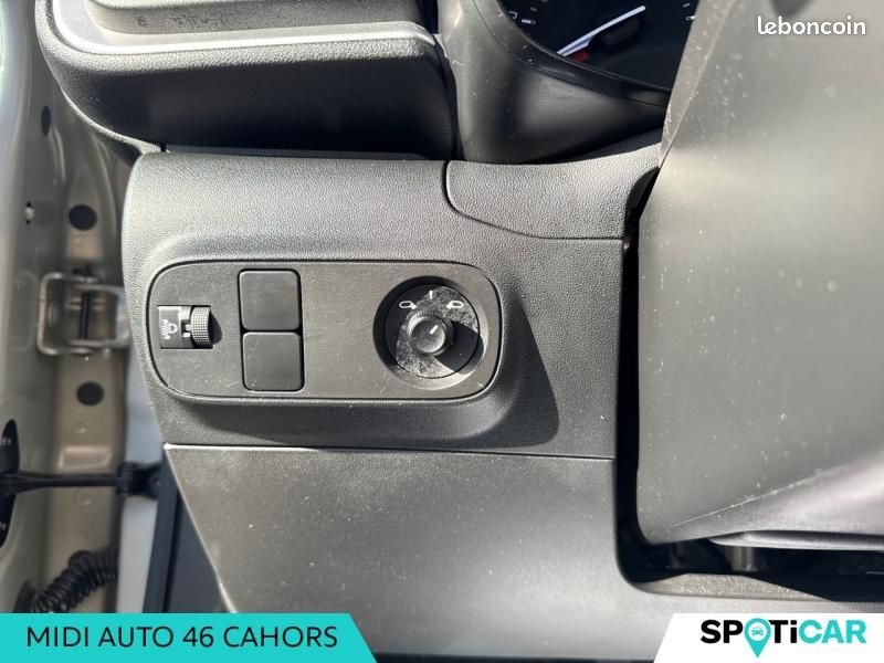 Citroen C3 1.2 PureTech 110ch S&S Feel Pack 124g (image 13)
