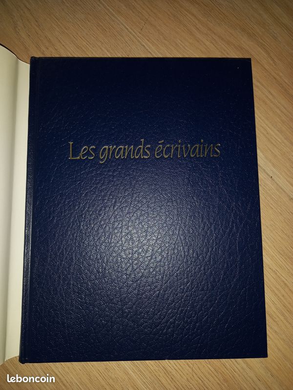 Ensemble 10 livres "Les grans Ecrivains"01992 (image 1)