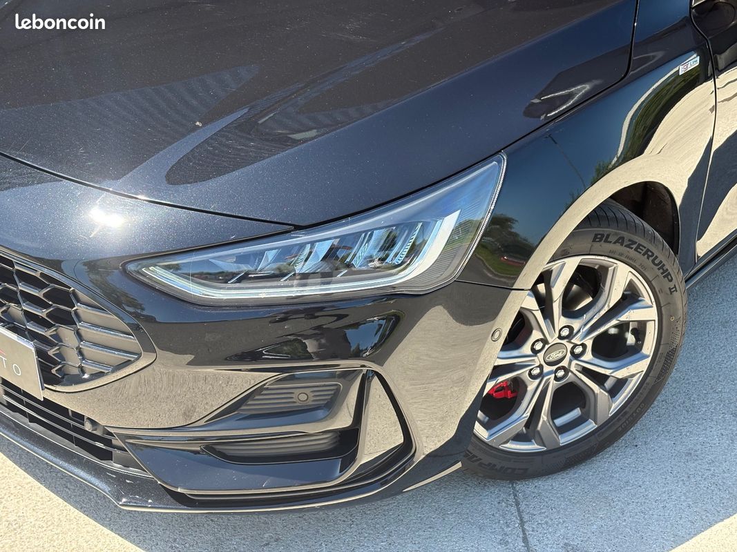 FORD FOCUS 1.0 Flexifuel 125 SS mHEV ST-Line Design / Park Assist / Caméras de recul / Sièges Chauffant / App (image 2)