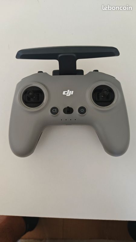 Pack DJI FPV / Avata complet – Très bon état – 3 batteries + accessoires (image 10)