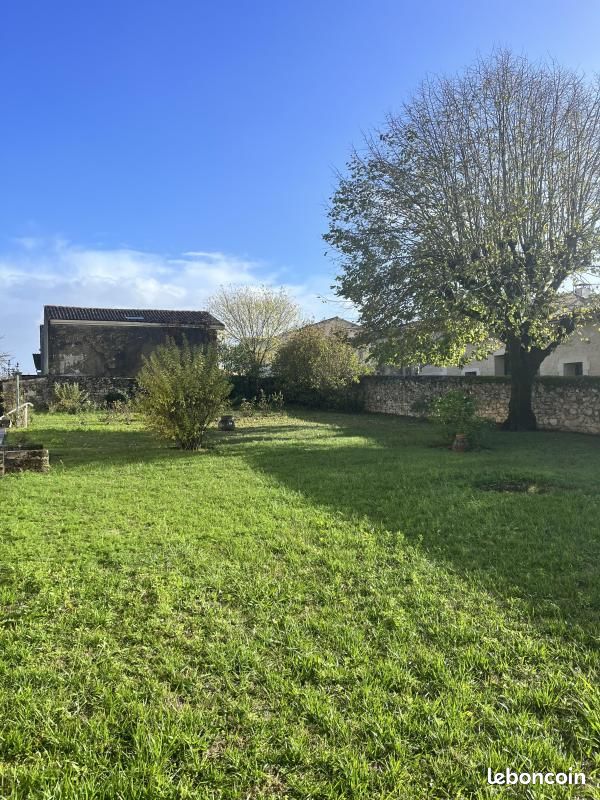 Terrain 636 m² Haux · 20 000 €