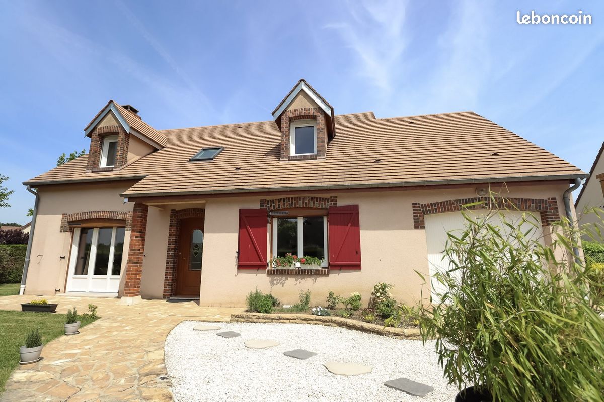 Maison 7 pièces 140 m² · à Nogent-le-Phaye · 140 m² · 336 000 €