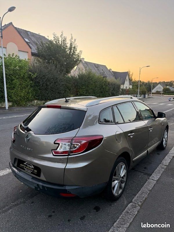 Mégane estate iii 1.5 dci 110 fap eco2 xv de france champion euro 5 (image 2)