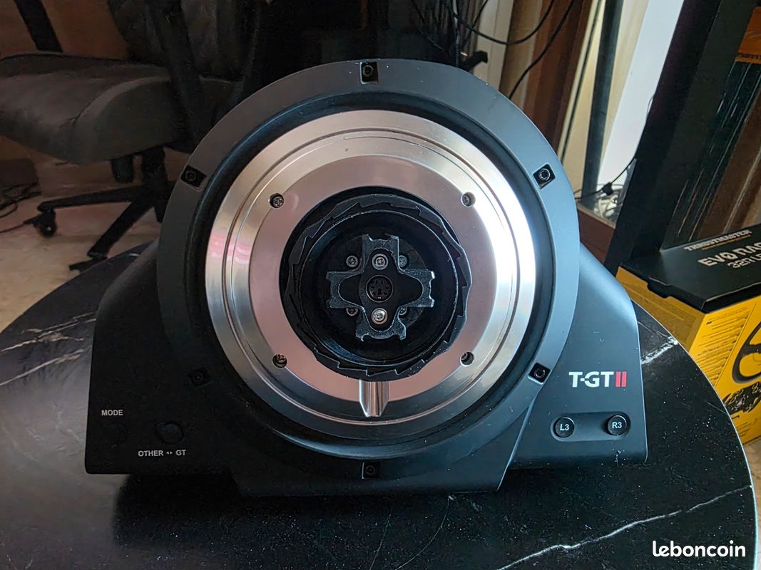 Thrustmaster TGT 2 servo base pour volants PS5 , PS4 et PC (image 1)