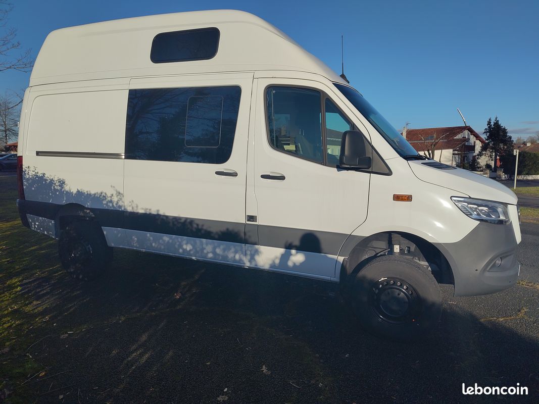 Mercedes Sprinter 4x4 avec Réhausse Vitrée 190ch 4,0T