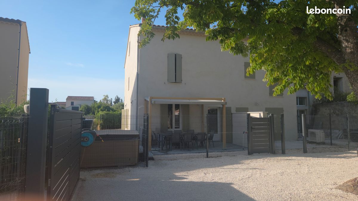 Maison 4 pièces 125 m² · à Pernes-les-Fontaines · 125 m² · 396 500 €
