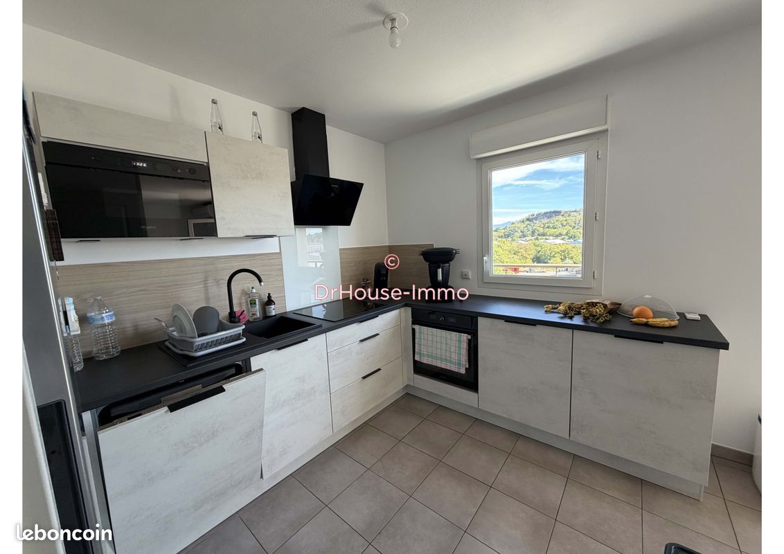 Appartement 2 pièces 52 m² · à Valence · 52 m² · 855 €/mois