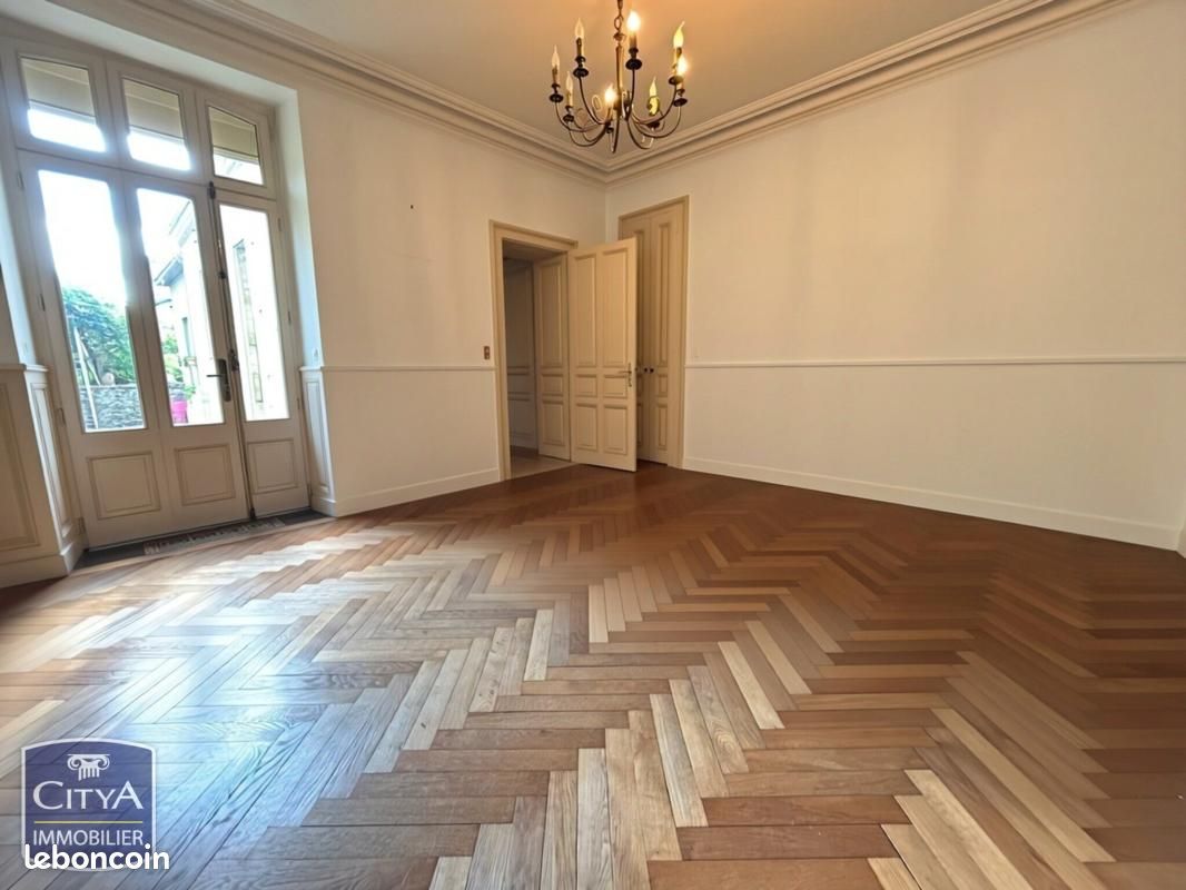 Maison 7 pièces 170 m² · à Le Mans · 170 m² · 450 000 €