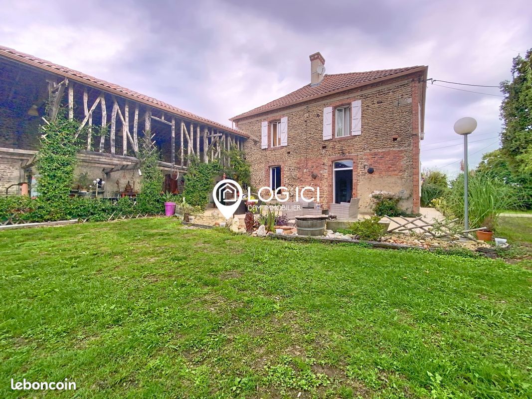 Maison 6 pièces 168 m² · à Garlin · 168 m² · 252 000 €