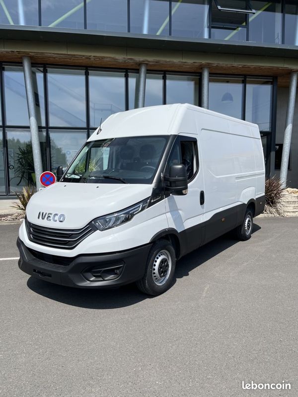 Iveco Daily 35S18 Hi-Matic (image 1)