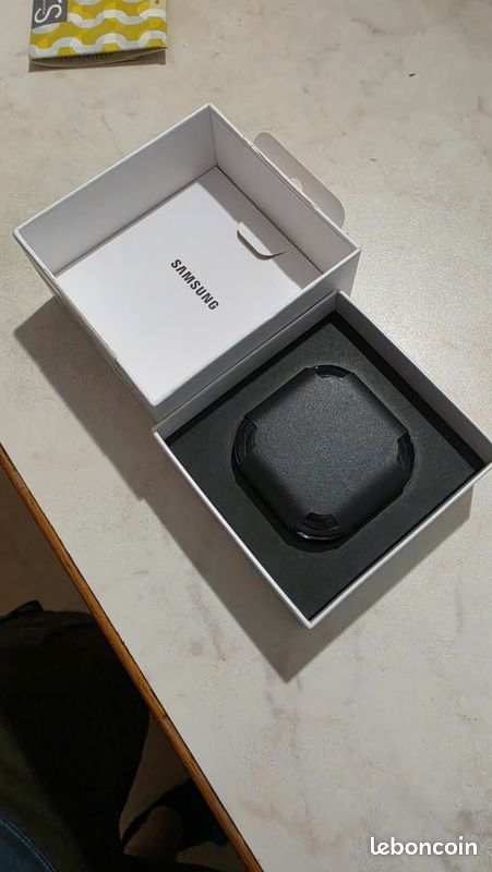 Samsung Galaxy Buds 4 – neuves, jamais utilisées (image 2)