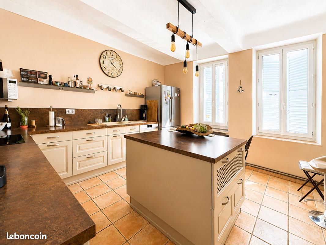 Appartement 5 pièces 174 m² · à Hyères · 174 m² · 599 000 €
