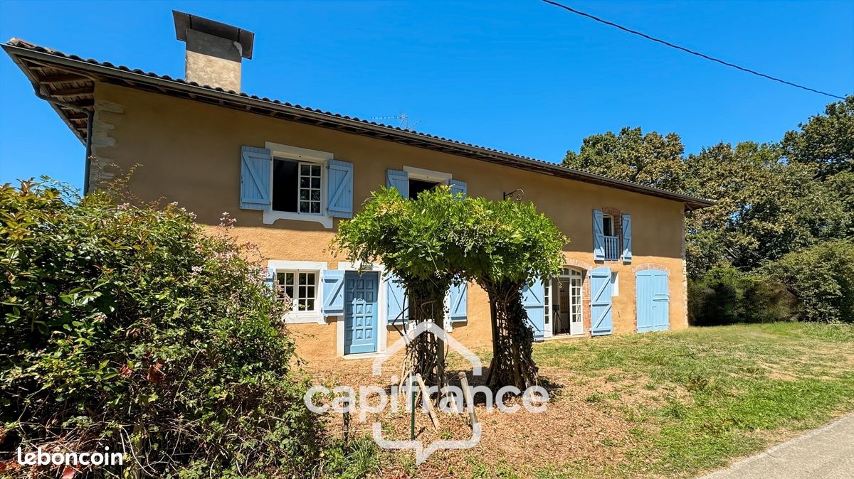 Maison 10 pièces 400 m² · à Saint-Laurent-de-Gosse · 400 m² · 690 000 €