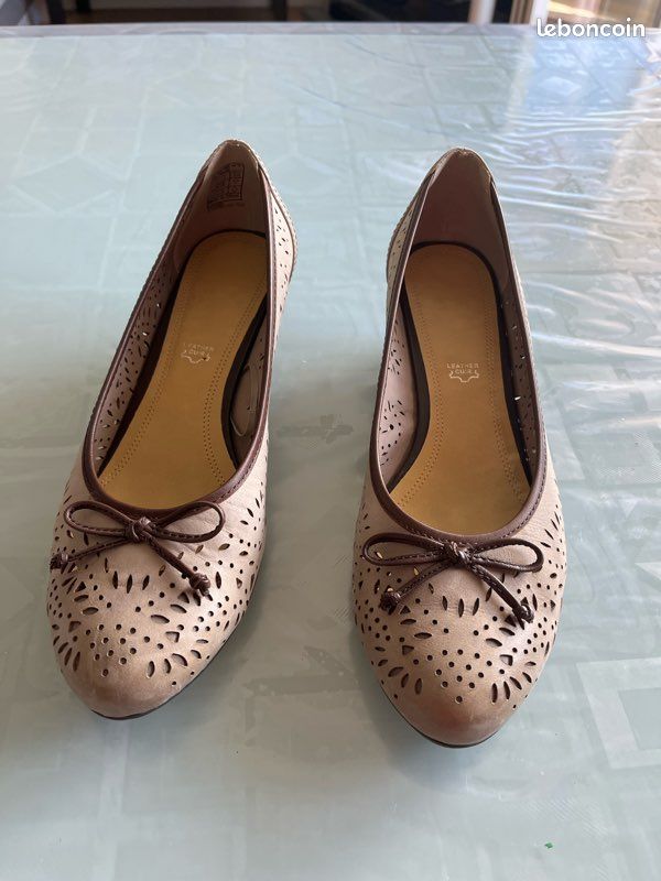 Ballerines bicolore à talon (image 1)