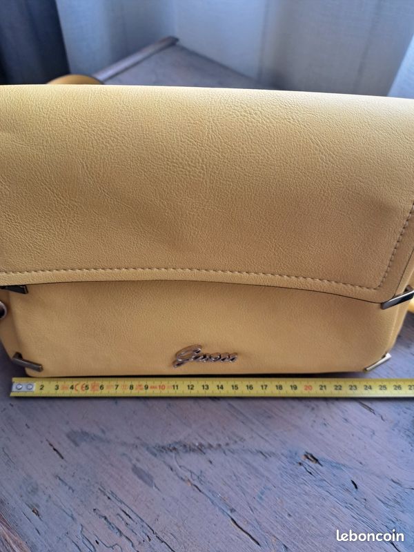 Sac pochette Guess (image 10)