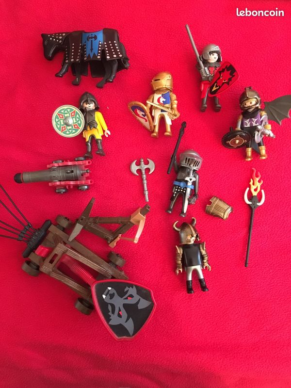 Lot playmobil combat (image 1)