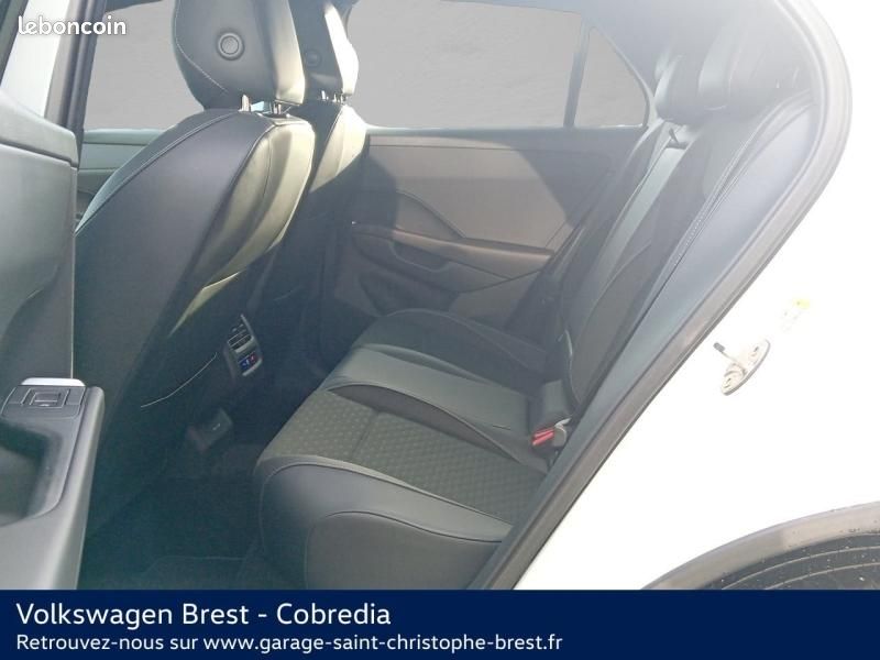 Volkswagen T-Roc 1.5 eTSI 150ch R-Line DSG7 (image 11)