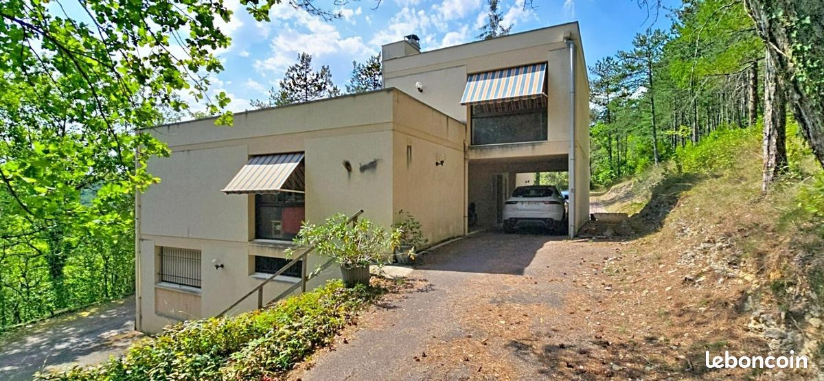Maison 6 pièces 185 m² · à Boulazac Isle Manoire · 185 m² · 420 000 €