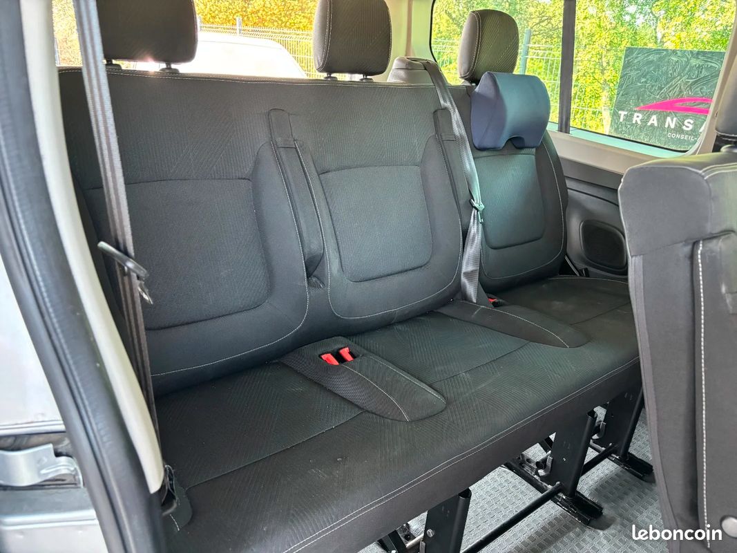 RENAULT TRAFIC Combi Phase 3 L2 2.0 DCi 150 Intens / 9 Places / 2 Portes Latterales Coulissantes (image 21)
