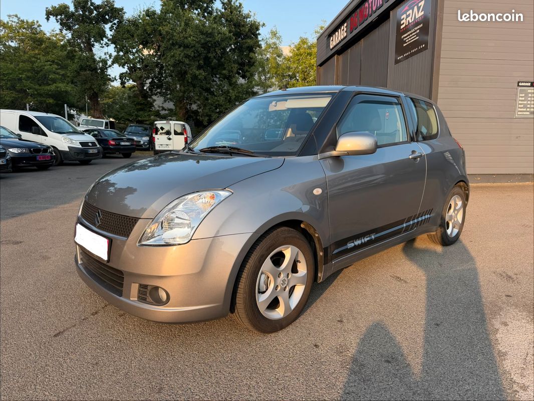 Suzuki Swift 1.5 VVT 3p / Véhicule très propre (image 2)