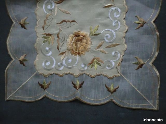 Chemin de table Neuf (image 4)