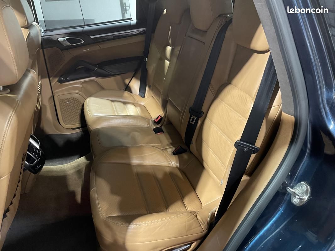 Porsche Cayenne GTS V8 4.2 420CH -TOIT OUVRANT-CAMERA DE RECUL-GARANTIE 12 MOIS- (image 33)