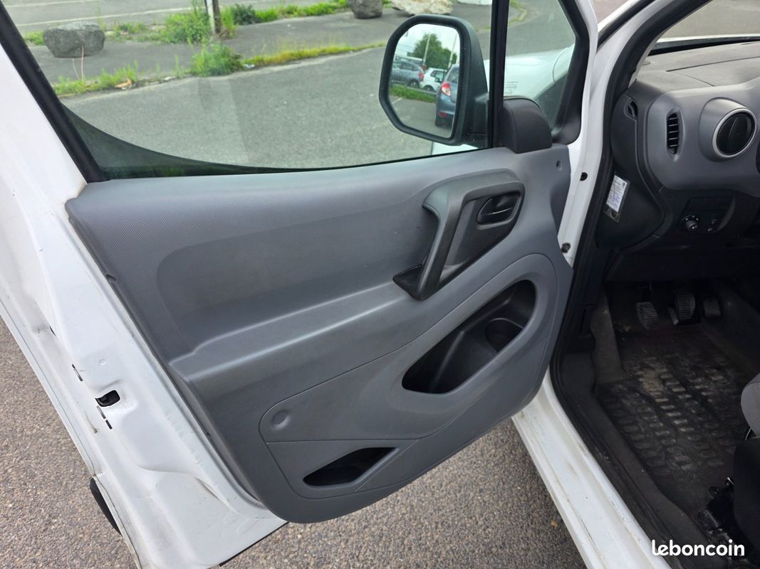 Peugeot Partner 1.6 HDI 90CV FAIBLE KILO (image 15)