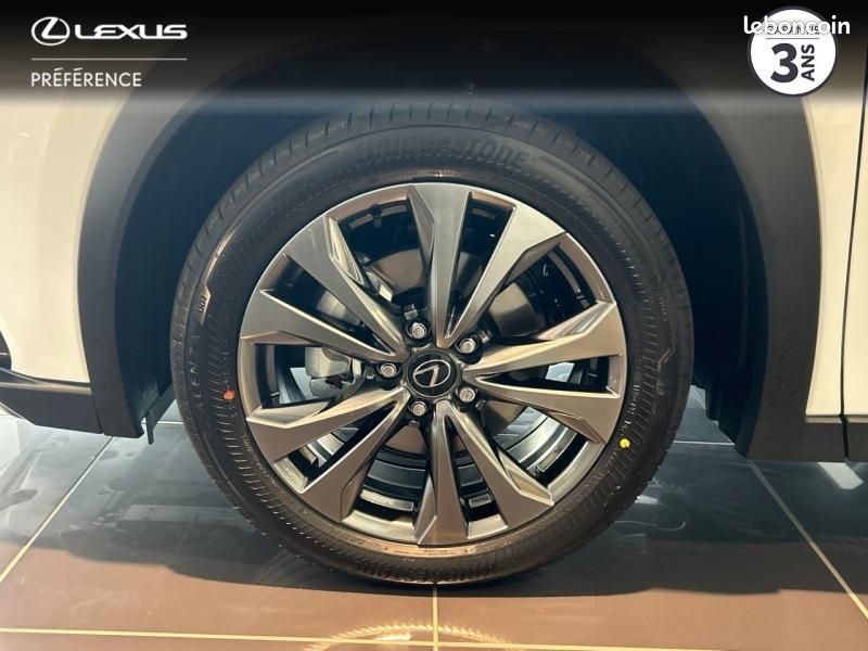 Lexus UX 300h F SPORT Design MY26 (image 6)